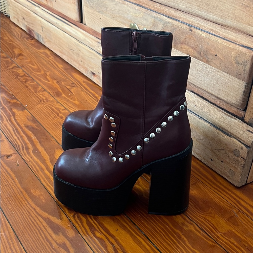 Urban Outfitters Burgundy Studded Heeled Boots - Picture 1 of 2